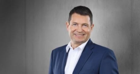 JÖRN LÜTZEN, CEO JÖRN LÜTZEN, CEO